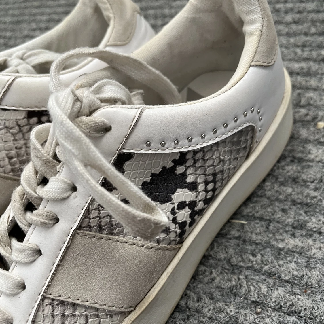Ormskinn skor - 90