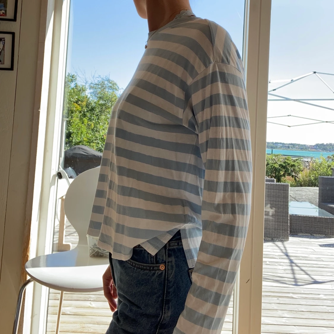 Ljusblåvit randig tröja från Monki strl S - 90