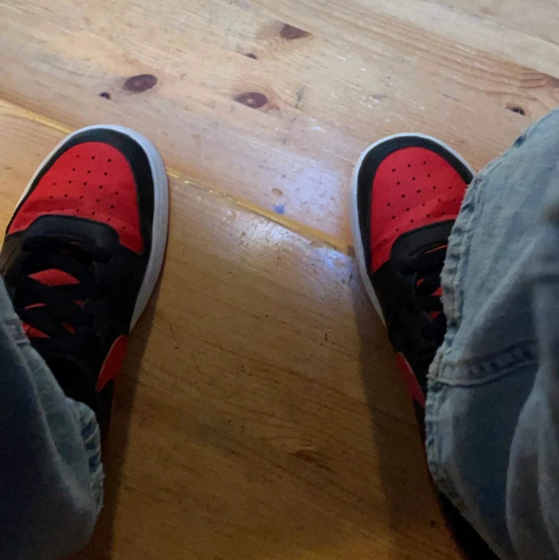 Nike röd och svarta skot - 91