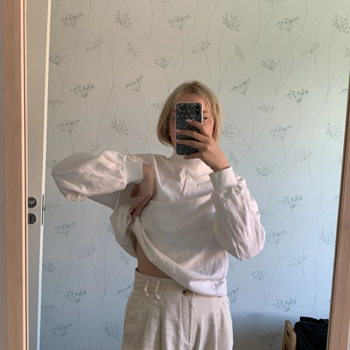 Vit polo med balongärmar - 91