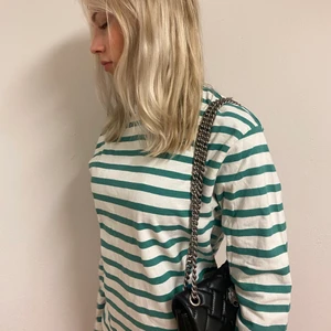 Randig tröja! - Passar xxs-s! Superfin använd 2 gånger! 