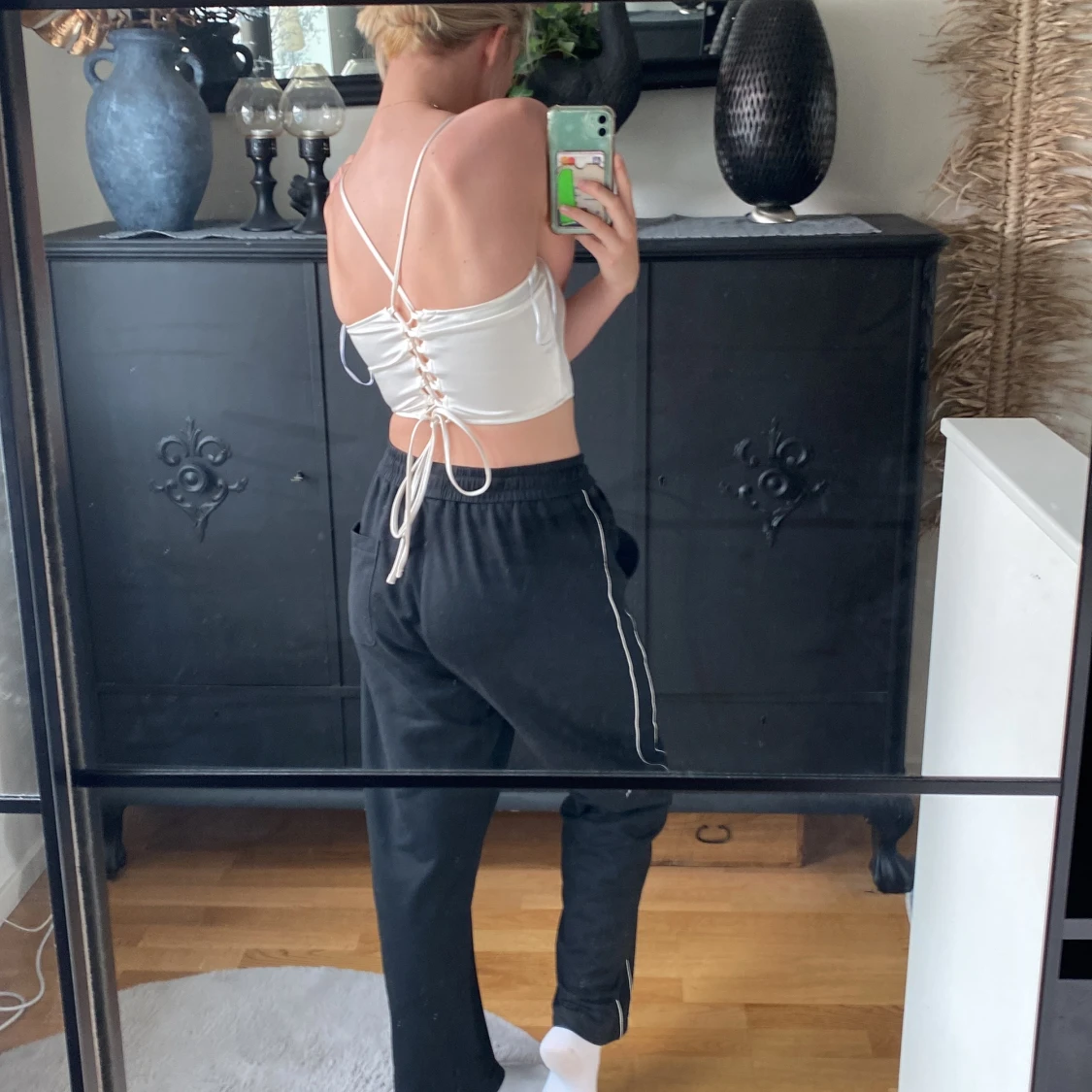 Vit topp med knyte i ryggen - 90