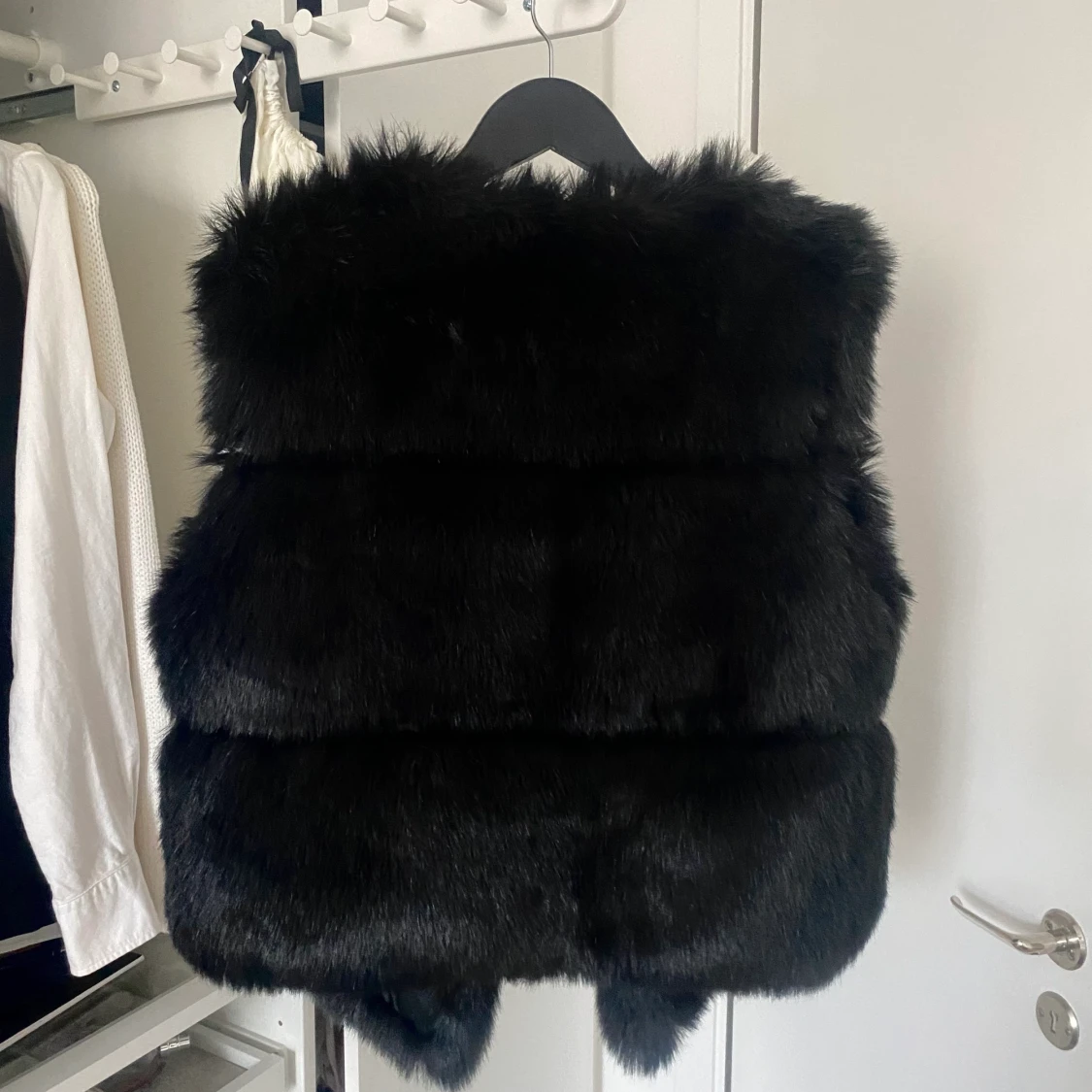 Pälsväst i Svart (Fakepäls) - 90