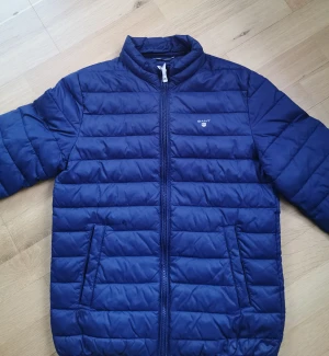 Gant Jacka stl 170 - Gant Jacka i stl 170.obetydligt använd och i toppskick