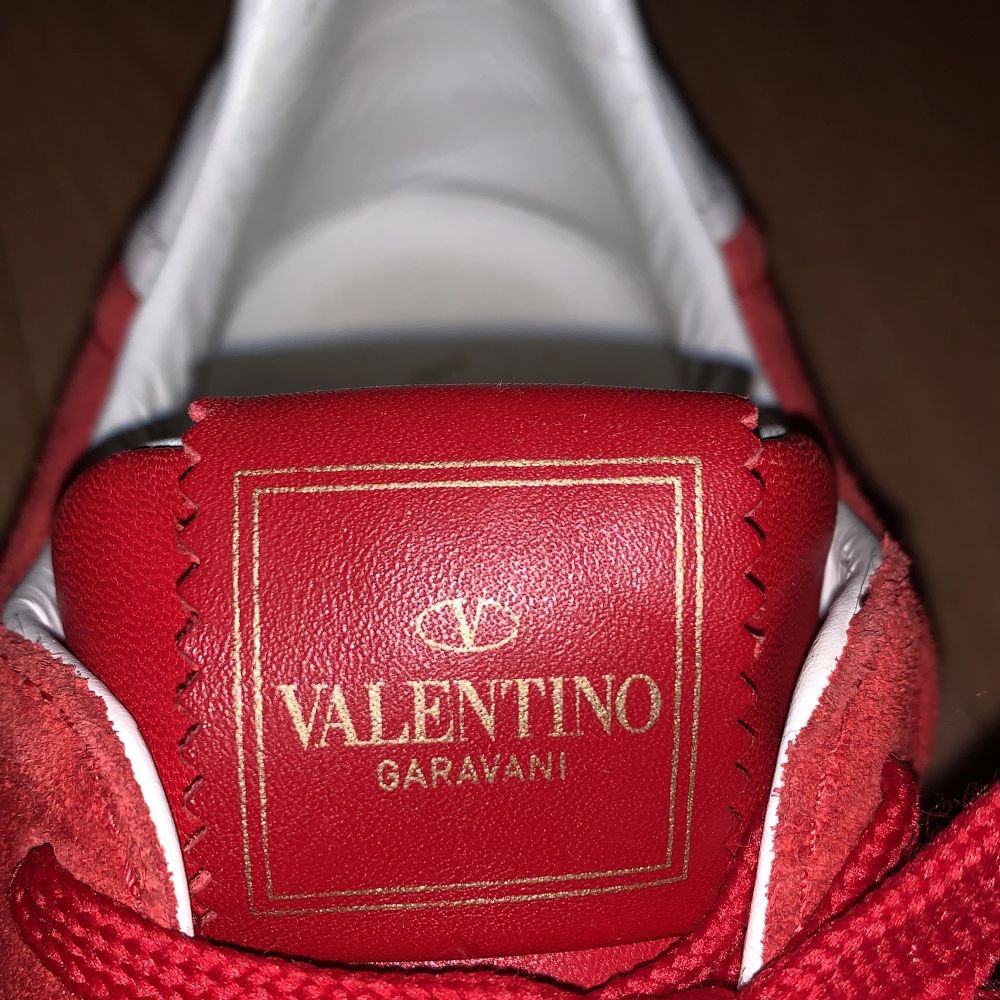 Röd Valentinos - Valentino | Plick Second Hand