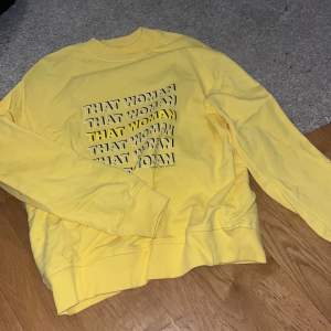 Sweatshirt från NA-KD, aldrig använd