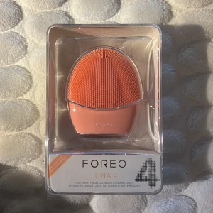 Foreo luna 4 - Säljer en helt oanvönd foreo luna 4. Den är plomberad. Perfekt som julklapp i år. Kostar 2396kr som ny. Säljer för 1800kr☺️