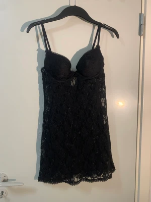 Svart nattklänning - Lyxiga pyjamas stl XS