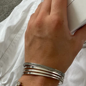 Paket silver smycken - 2 st armband 1 par örhängen