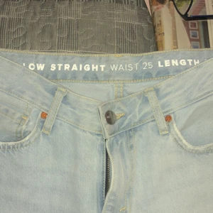 Jeans - Helt nya bik bok jeans fick dem i går i fel storlek har bara testat slut såld i Västerås i storleken.