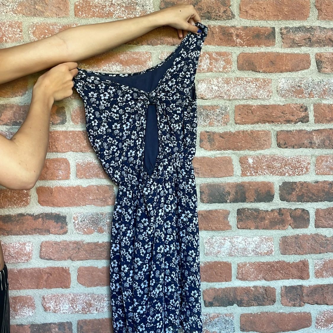 Blommig klänning Storlek 38 - 90