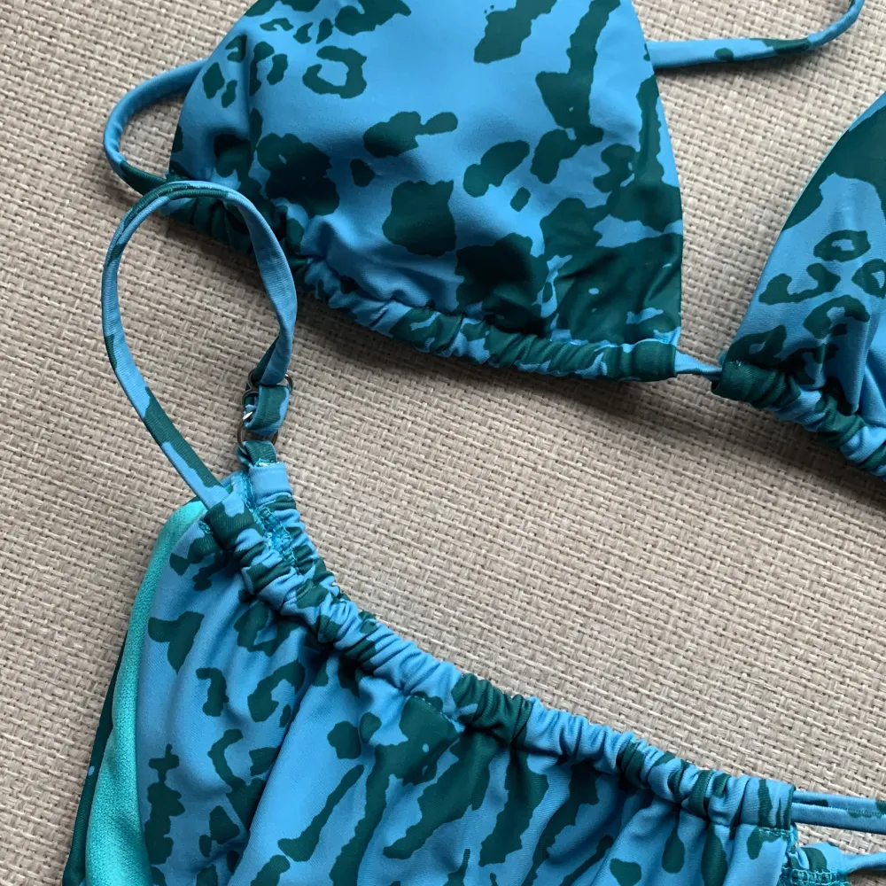 Snygg och HELT NY bikini från Decoro. Finns i Gislaved men kan skickas. Frakt ingår! . Muu.