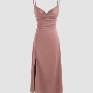 Sommarklänning - Superfin sommarklänning från CIDER som tyvärr är för stor i överkroppen! Endast testad💗