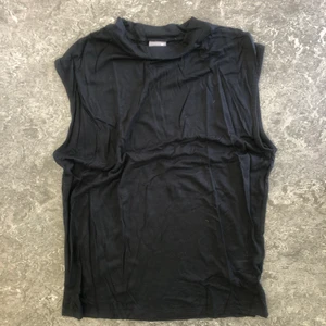 T-shirt  - Stilren ny t-shirt 