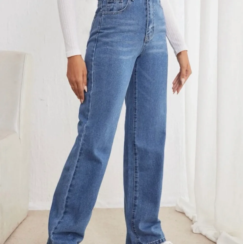 Köpta för 299 aldrig använda 🙃. Jeans & Byxor.