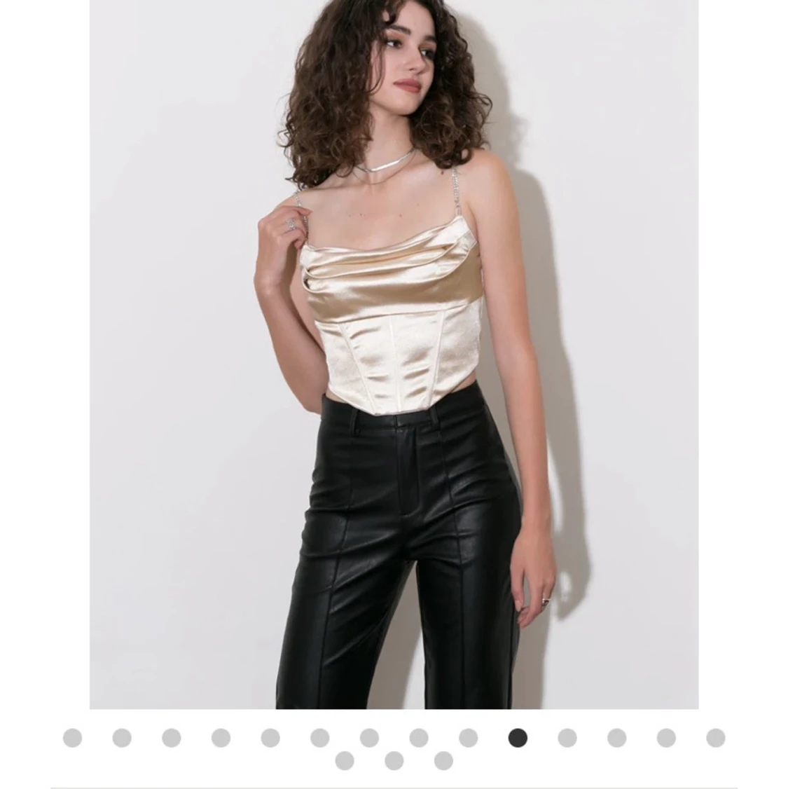 Satin korsett topp stl M - 90