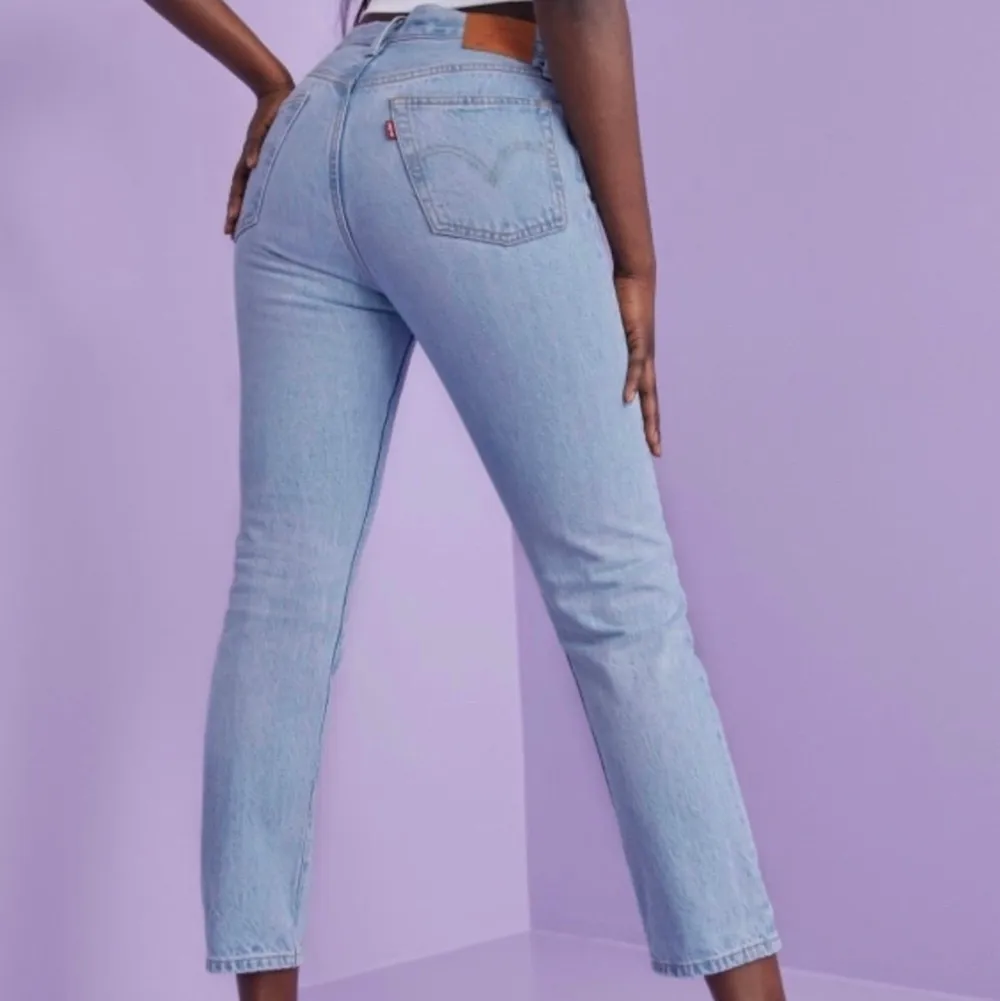 Säljer mina levis 501 jeans då dom är för små för mig. Storlek W29L28. Jeans & Byxor.