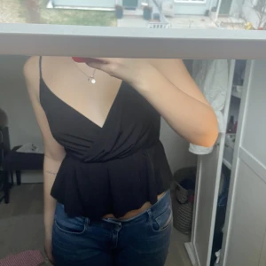 Topp - Topp från Gina i storlek xs men passar aven S/M💕