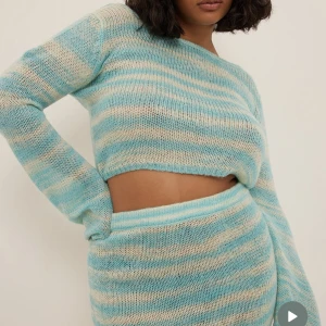 Stickad tröja från nakd  - Använd en gång, så är i nyskick. 