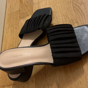 Sandaler  - Helt oanvända i storlek 39