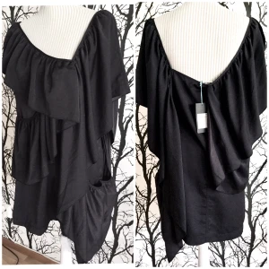 Weekday snygg fest klänning Ny! Stl M  - Har aldrig varit använd pga fel storlek  Grymt snygg klänning , ny med tags  Weekday Stl M 