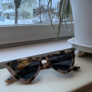 Cateye solglasögon - Cateye sunnies med ljust sköldpaddamönster💅