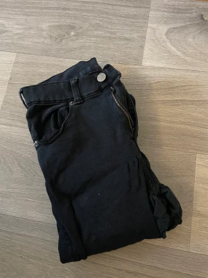 Dr denim lexy - Svarta dr denim jeans i modell Lexy