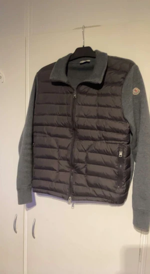 Moncler cardigan - Byten är intressant