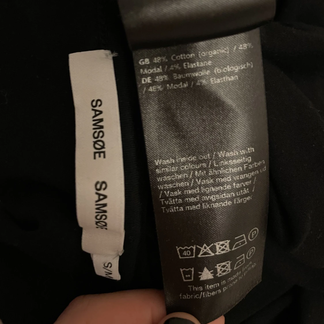 Tight svart kortklänning - 91