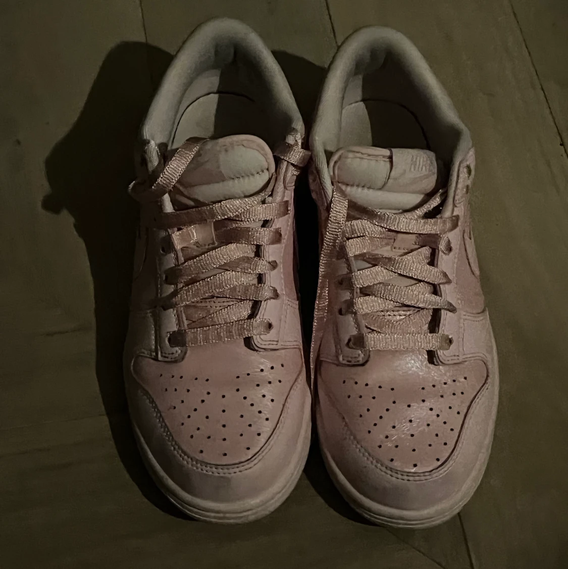  Pink Nike shoes   - 91