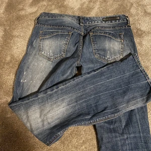 Lågmidjade jeans - Lågmidjade jeans, skittsnygg tvätt, för små för mig tyvärr 😢💓💓