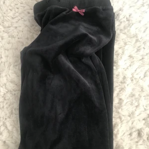 Odd Molly stl 0  - Svarta Odd Molly mjukis byxor stl 0 fint skick .Frakt tillkommer 69:-