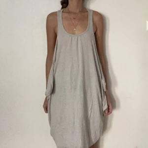 Klänning i jersey  - Jerseyklänning. Döskön och typ inte använd