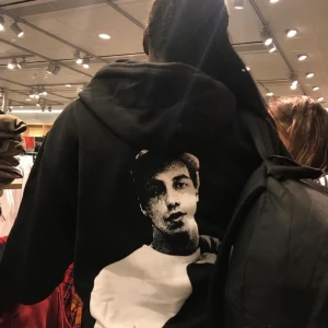 Brockhampton hoodie - Matt Champion motiv på ryggen <3 Sällan använd! Bra skick ❤️ köparen står för frakten