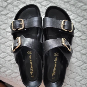 Tamaris sandaler stl 39 - Tamaris sandaler stl 39. Nyskick. Nypris 899kr