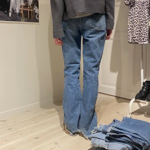 Jeans - Anine BING jeans strl 30, skit snygga sitter baggy och går att dra ner 