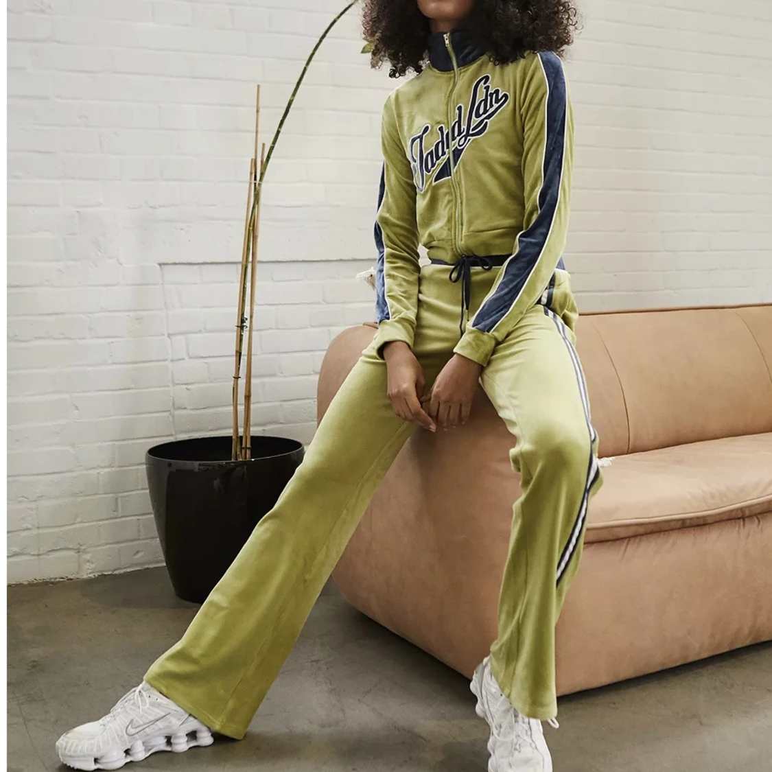 Green Velour Jaded London - 91