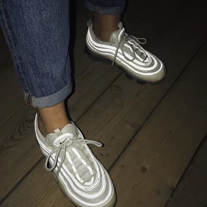 Nike vapormax x air Max 97 - Nike vapormax x air Max 97.  Använda sparsamt.  UK 6 men liten i size, skulle säga 5,5. 