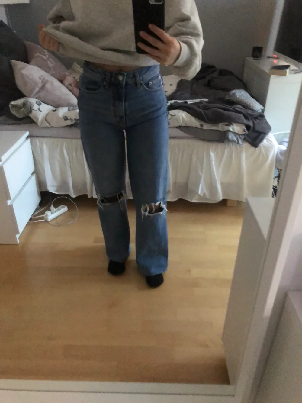 Jeans i strl S, är 163cm lång! Möts i Tullinge . Jeans & Byxor.