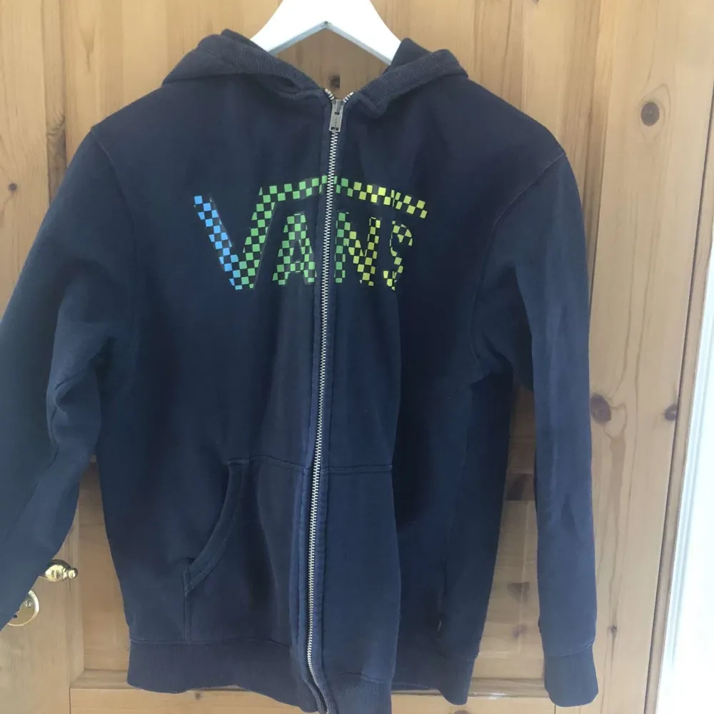 Vans hoodie dm för mer info. Hoodies.