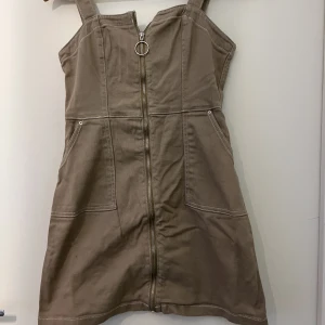 Denim klänning - Klänning från H&M använd fåtal gånger