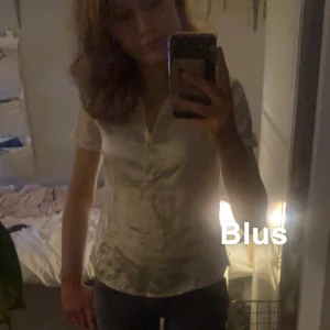 Satin blus  - Satin blus as snygg 💞🕺🪩