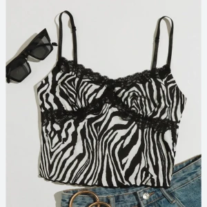 Linne - Ett linne från Shein som är i zebra mönster.