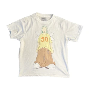 Dream girl 50archive - Dream girl tee (collab mellan 50archive och Erika Johannesson) Finns i storlekarna S,M och L. Mått finns på vår hemsida 50archive.com  Tröjan är pre order