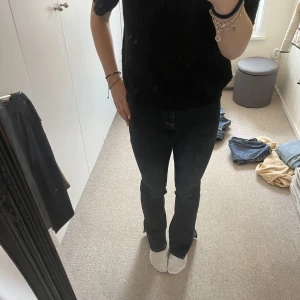 Jeans zara - Jeans med uppklippning längst ned 