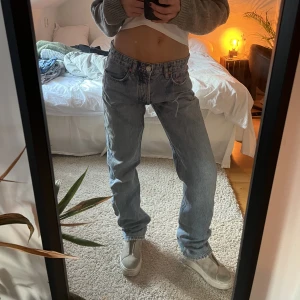 zara jeans - säljer mina zara jeans som inte kommer till användning längre!