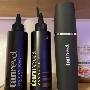 Tanrevel PRO - Helt ny tanrevel PRO, aldrig använd, vätskan kommer i extra stor förpackning (150ml). Priset gäller för en flaska vätska och maskinen. Hämtas i Stockholm.