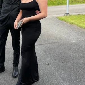 Balklänning - Säljer min skimsliknande balklänning! Storlek M ❤️ Använd en gång! Superfin 