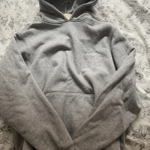 Corteiz hoodie - Corteiz hoodie i nyskick använd max 5 gånger, skriv privat för kvitto osv. Nypris runt 1600