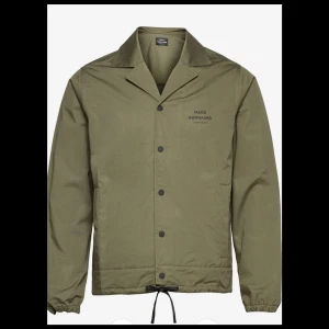 Kläder - Helt nytt och oöppnad  Färg : olive night